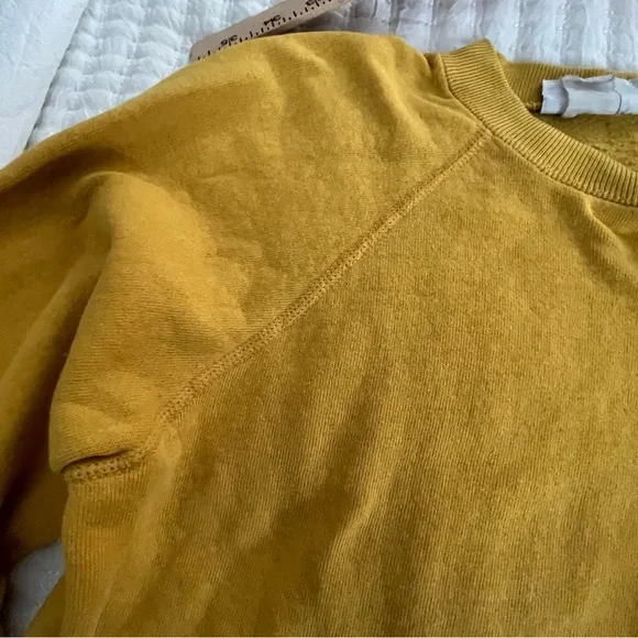 Vintage Women’s Sweatshirt Size S/M Mustard Yellow Crew Neck Retro Gym Casual - Picture 5 of 9